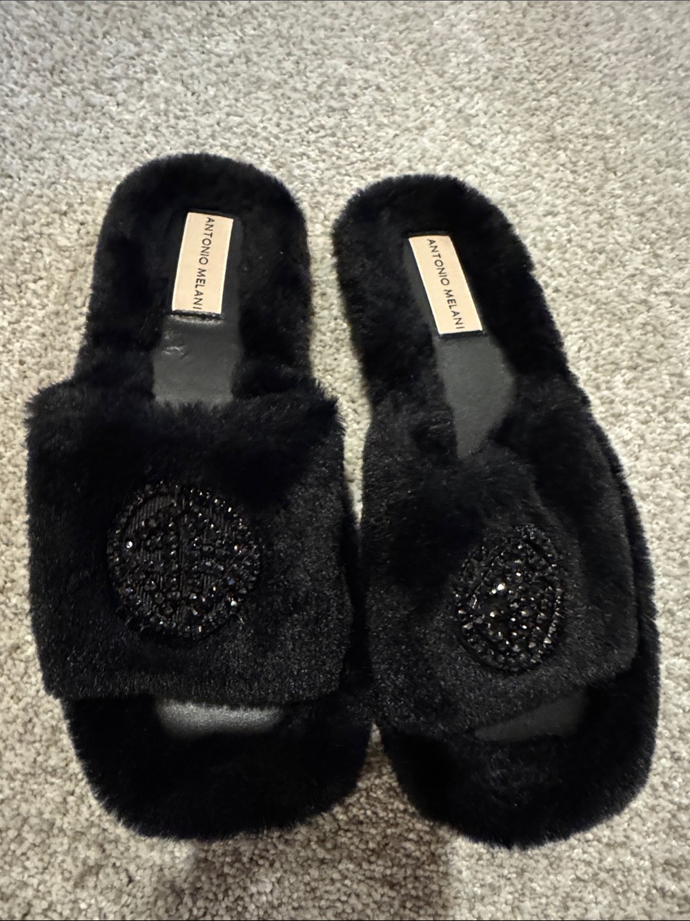 Black fur slipper shoes